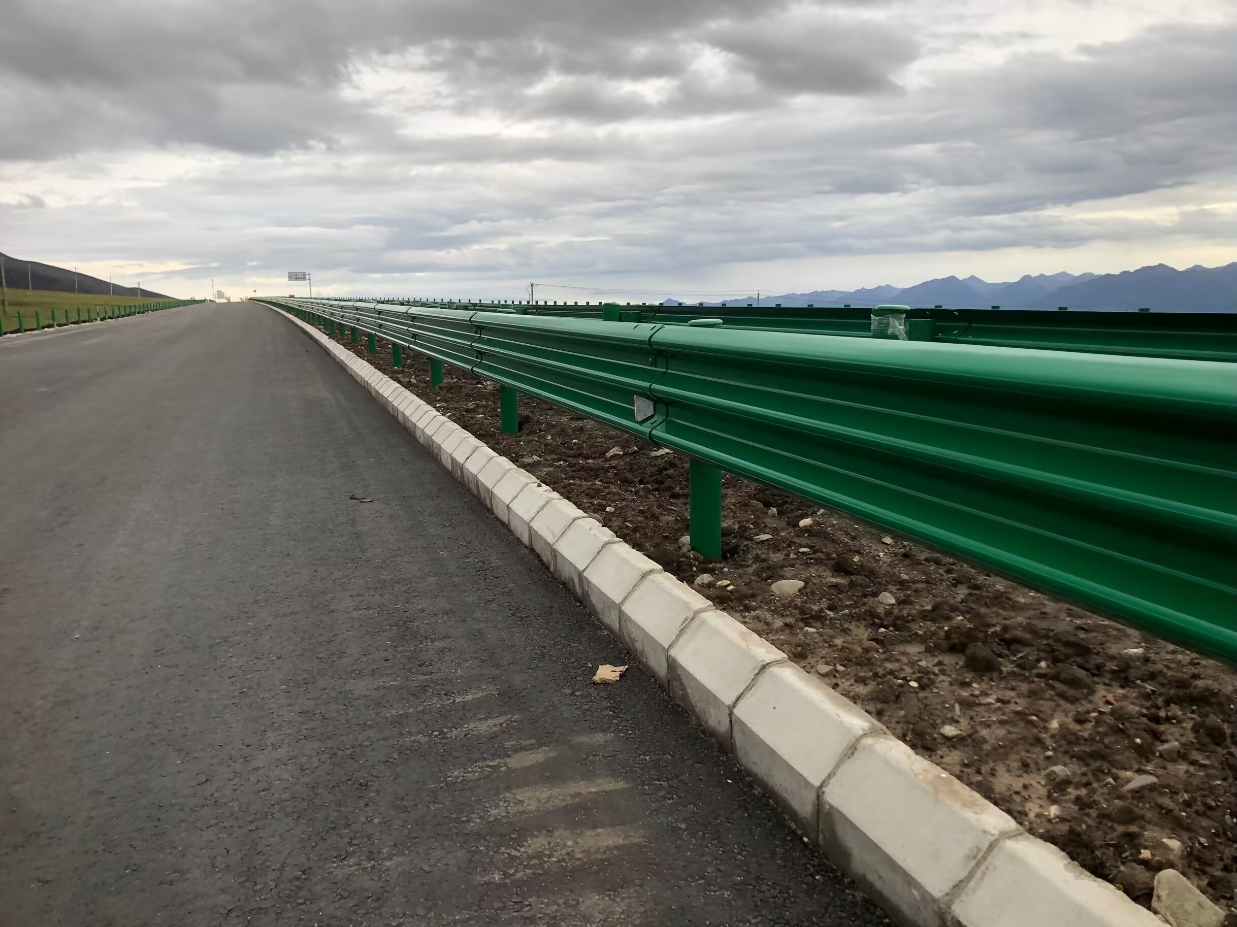 红桥区乡村公路波形护栏波形护栏立柱 - 推荐